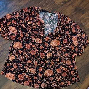 Ava and Viv peasant style top